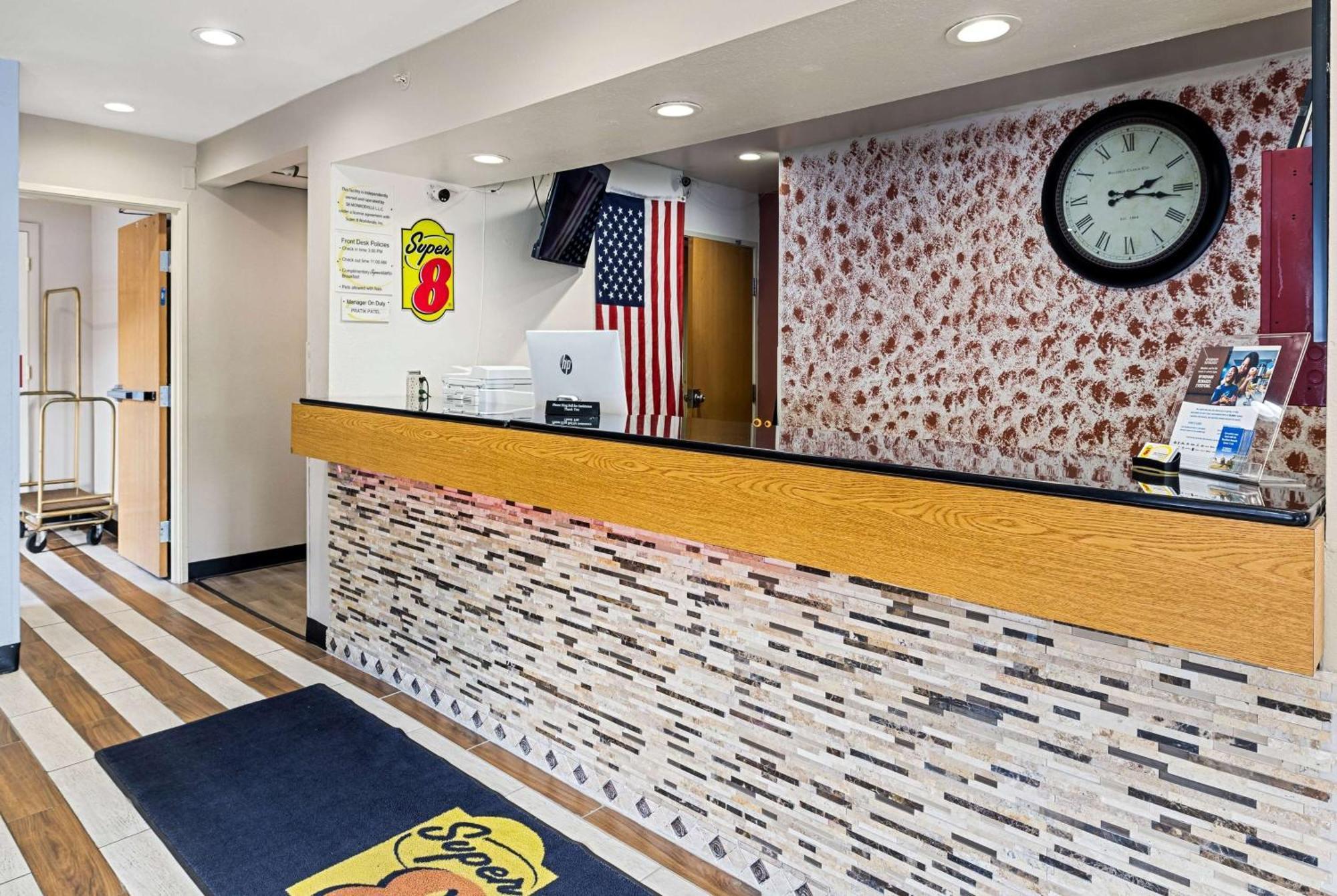 Super 8 By Wyndham Pittsburgh/Monroeville Exterior foto